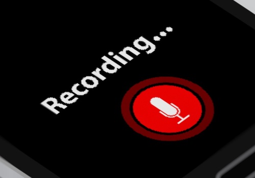 Czy twój telefon cię szpieguje? Odpowiedź nie jest taka prosta