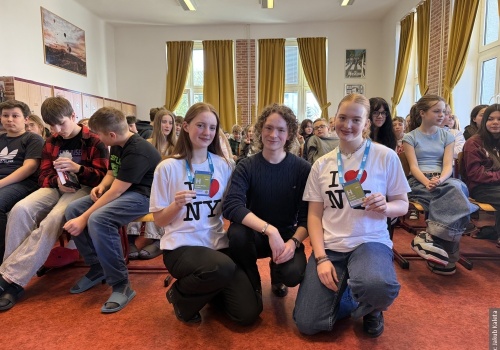 Wykład w Bystrzycy. Uczniowie Polskiego Gimnazjum opowiedzieli o wyjeździe do Nowego Jorku
