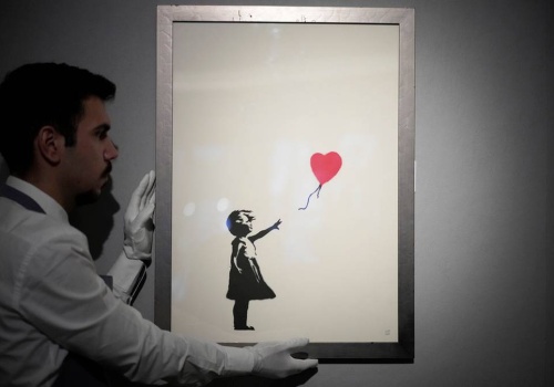Tożsamość Banksy'ego nie jest już tajemnicą. Dziennikarze dotarli do prawdy