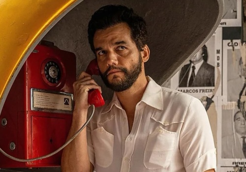 Tajny agent - recenzja filmu. Noga w brzuchu rekina