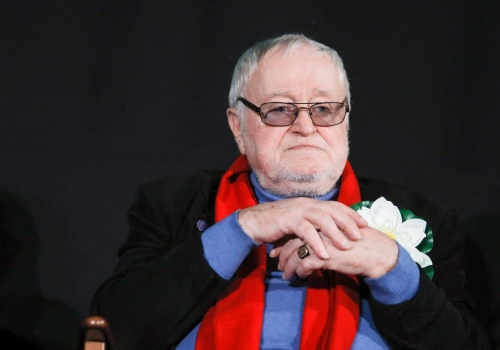 Jan Nowicki zapisał w testamencie oryginalny prezent. Niestety - służy on złej sprawie