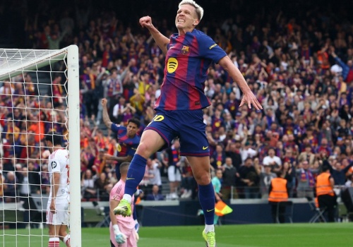 Siedem goli w Barcelonie. Robert Lewandowski zmarnował doskonałą okazję