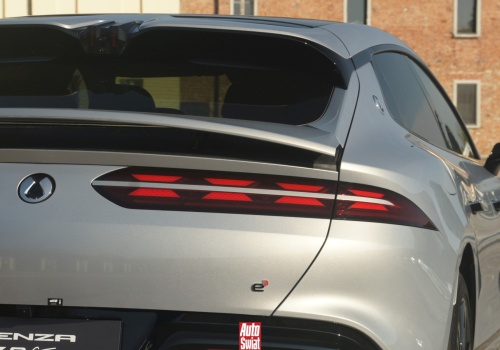 Chiński elektryk z Flash Charging w Europie. Naładuje się błyskawicznie, nawet na mrozie