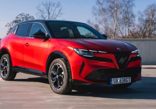 Alfa Romeo Junior Ibrida Q4 miała być wyjątkowa, a wyszło jak zawsze