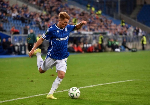 PKO Ekstraklasa: lider i mistrz idą łeb w łeb, Legia znów pod kreską, zobacz tabelę