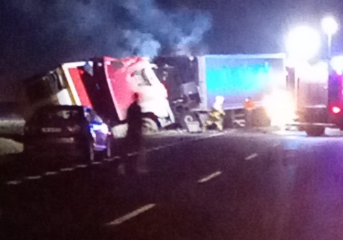 Śmiertelny wypadek na „starej trójce”. Nie żyją dwie osoby, trzecia jest nieprzytomna