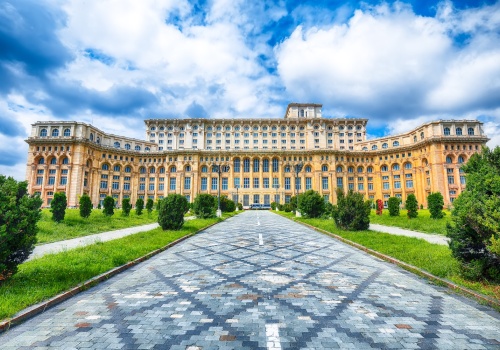 Bukareszt na weekend w mega niskiej cenie 🏛️ 🇷🇴 Loty i hotel w sercu miasta za 395 PLN ✨🤩