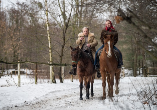 Magdalena Cielecka i Daniel Olbrychski w Teatrze TV wg „Wszystko na sprzedaż” Andrzeja Wajdy