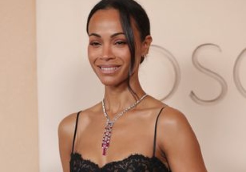 Do sypialni i na Oscary. Ta bieliźniana sukienka to hit sezonu