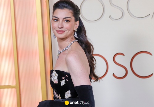 Oscary 2026. Anne Hathaway w gorsecie. Miała na sobie diamenty