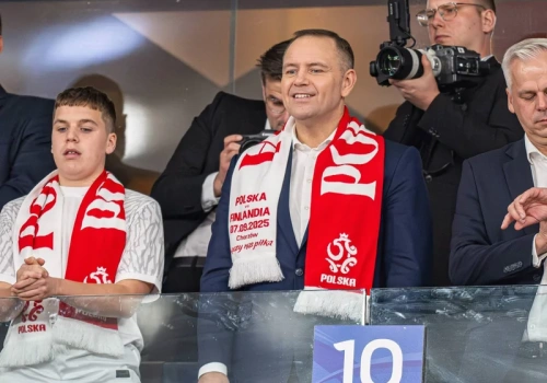 Tak tysiące kibiców potraktowało Karola Nawrockiego. „Walczysz z wojskiem? Zbierasz gwizdy”