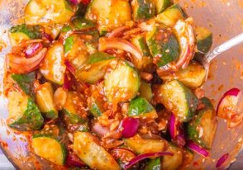 Zamiast mizerii, do obiadu dodaję koreańską surówkę. Lekko pikantna, podkręci każde danie