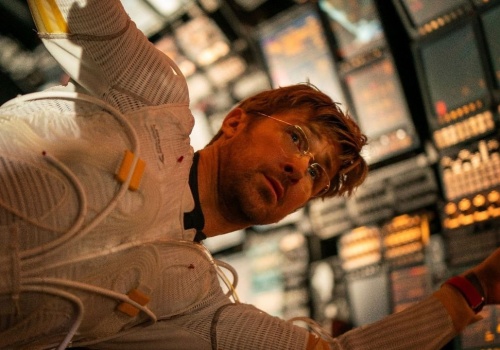 W tym tygodniu obejrzysz 2 nowe thrillery: premierę ma jedno z najważniejszych sci-fi tego roku a „niekonwencjonalny” serial psychologiczny zmierza na Apple TV