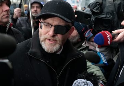 Dla kogo te pieniądze? Braun, 1,5 procent podatku i „legalne wypaczenie” systemu