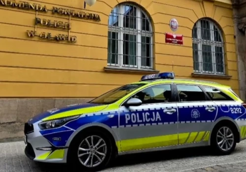 14-latek siedział na oknie i płakał. Policjantka zdążyła w ostatniej chwili