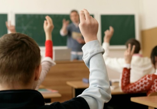 Uczniowie zareagowali natychmiast. Nauczyciel prowadzący lekcje wydmuchał 1,5 promila