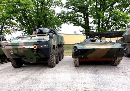 Wojsko kupi części zamienne do pojazdów wojskowych różnych typów