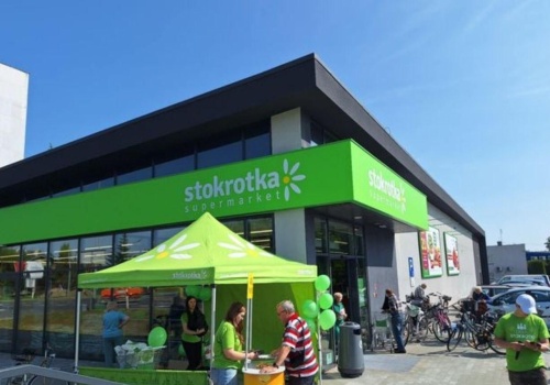 Sieć Stokrotka sprzedana! Czy sklepy znikną z Polski?