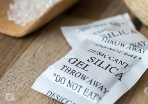 Dodają je do butów i torebek. Pod żadnym pozorem nie wyrzucaj tych saszetek