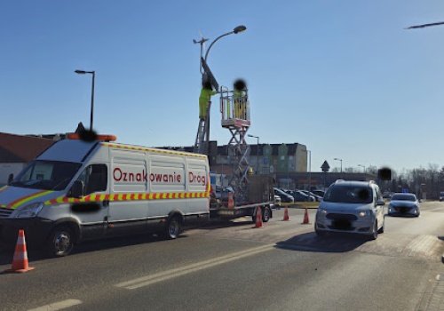 Poprawi się bezpieczeństwo na przejściu dla pieszych na ul. Władysława Łokietka. Po naszej interwencji naprawiono oświetlenie