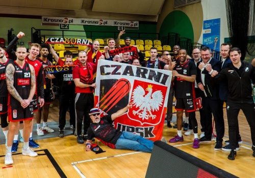 Czarni Słupsk liczą na serię zwycięstw. Mają szanse na walkę o play-off?