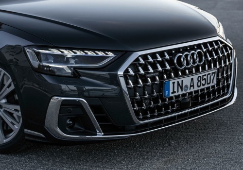 To już koniec. Niemiecka limuzyna przechodzi do historii. Jedna rozbiła się z premierem na pokładzie