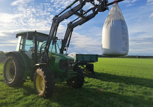 KE chce obniżyć ceny nawozów. Zniesie bariery na mocznik?