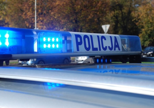 Wjechał na chodnik i potrącił pieszego. Ranny 33-latek w szpitalu