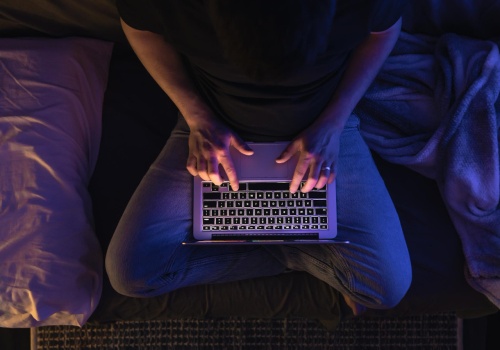 Jedno przejęte konto i haker jest w środku. Raport o nowych cyberatakach