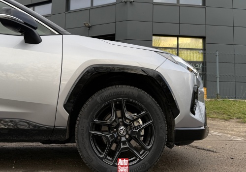 Opony całoroczne są bezobsługowe? Nie do końca. Oto co musisz zrobić