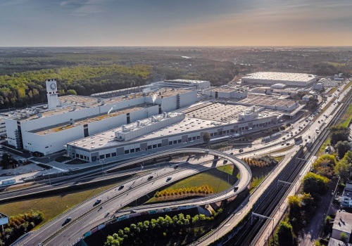 Gigantyczna farma słoneczna i napędy przyszłości. Wielkopolskie fabryki podsumowują rok