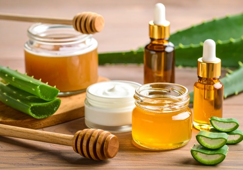 Miód i wosk pszczeli – jakie mają zastosowanie w kosmetyce?