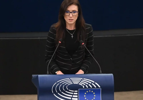 Zajączkowska-Hernik uderza w rząd. 