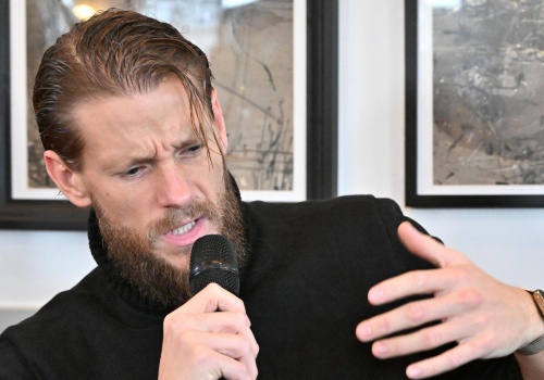 Fabijański pokazał siostrę i zabrał głos po kontuzji w 