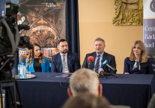 Lublin: III LO będzie kształcić przyszłych dyplomatów. Nowa klasa pod patronatem KUL