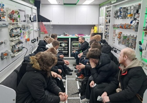 Marcowy dodatek “Z życia szkoły”. Co słychać w ZSME?