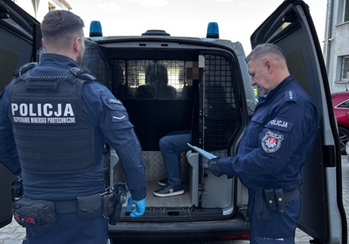Kraśnik: policjanci zatrzymali 37-latka poszukiwanego nakazem doprowadzenia
