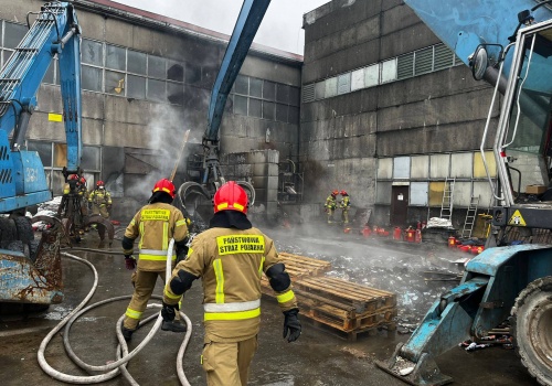 Pożar maszyny do recyklingu w Woli Łaskiej
