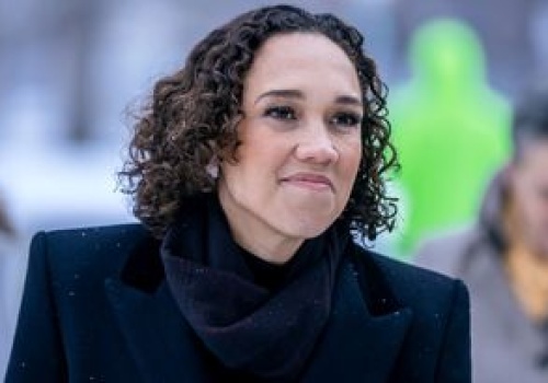 Niemiecka polityczka ogoliła głowę na łyso. Powód może zaskoczyć