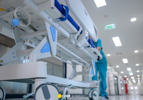 Coraz więcej młodych osób trafia do szpitali po lekach. Najmłodszy pacjent miał 9 lat