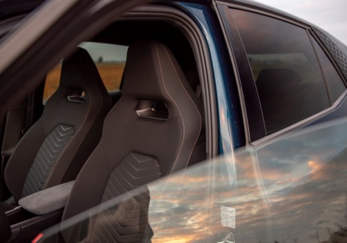 204-konna Cupra Born potaniała do 126 900 zł. Ma nawet większy bagażnik niż Omoda 5 Hybrid