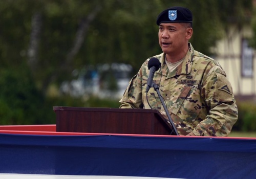 Żenująca wpadka. Pijany generał USA zostawił tajne mapy w pociągu do Polski