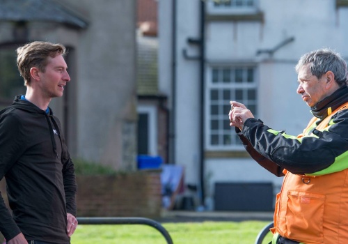 British Cycling opłakuje Larry'ego Hickmotta, jednego z ich najlepszych i najbardziej oddanych kronikarzy