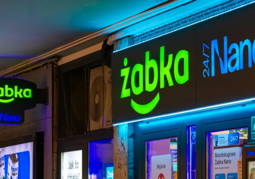 Żabka otworzy pierwszy sklep na lotnisku. Znowu będzie tam, gdzie jej potrzebujesz