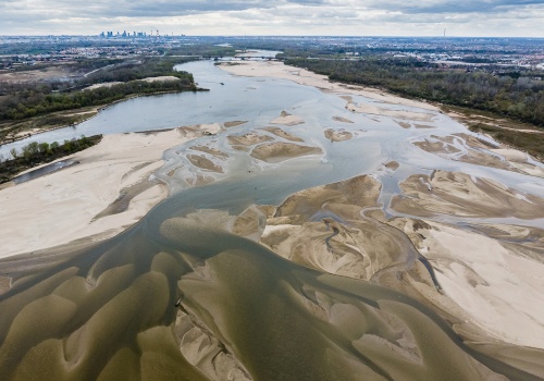 Najgroźniejsza susza to ta, której nie widać. Interdyscyplinarne badania naukowców z UW