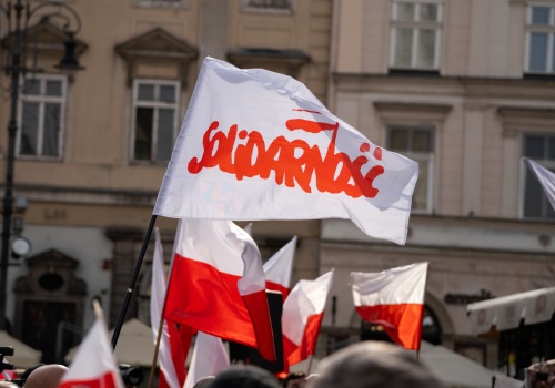 Jest porozumienie w Tenneco. Pracownicy dostaną podwyżki i premie