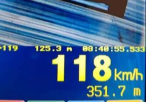 118 km/h w terenie zabudowanym. 73-latek stracił prawo jazdy i dostał wysoki mandat