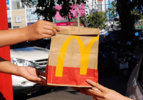 Rzucisz dotychczasową pracę? Tyle w 2026 roku płacą w McDonald's