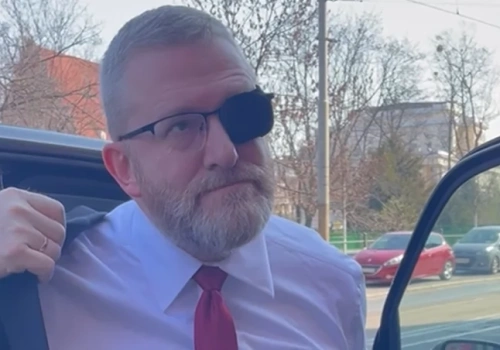 Grzegorz Braun bez zarzutów. Znów oskarża prokuratora