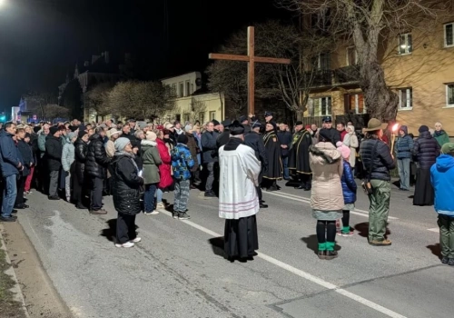 Droga Krzyżowa w Ciechanowie. Tłumy wiernych przeszły ulicami miasta